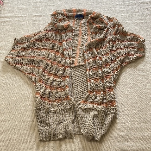 Lumiere Opened Front Drapy Open Knit Cardigan. Size Medium/Large. P/3/A1376 - Picture 4 of 8